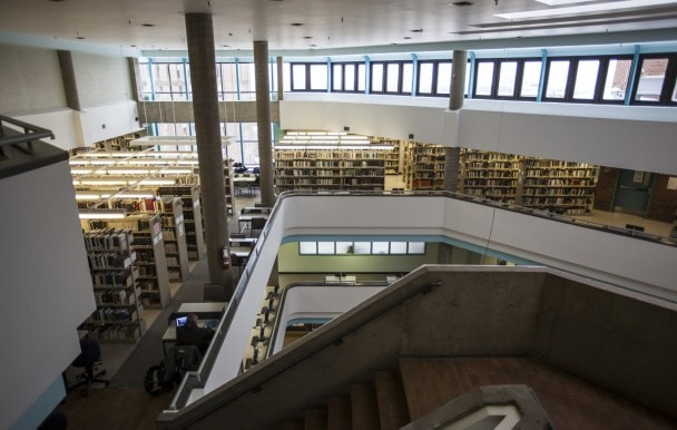 Emprunt gratuit dans les bibliothèques de l’UdeM pour les diplômés