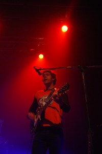 (Le guitariste Martien Bélanger. Crédit photo: Dominique Cambron-Goulet)