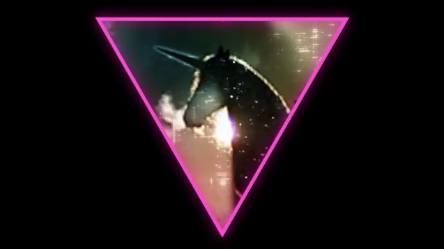 Mainstreamtavie_capture_youtube_directed_by_nick_knight_courtoisie_Interscope_Records