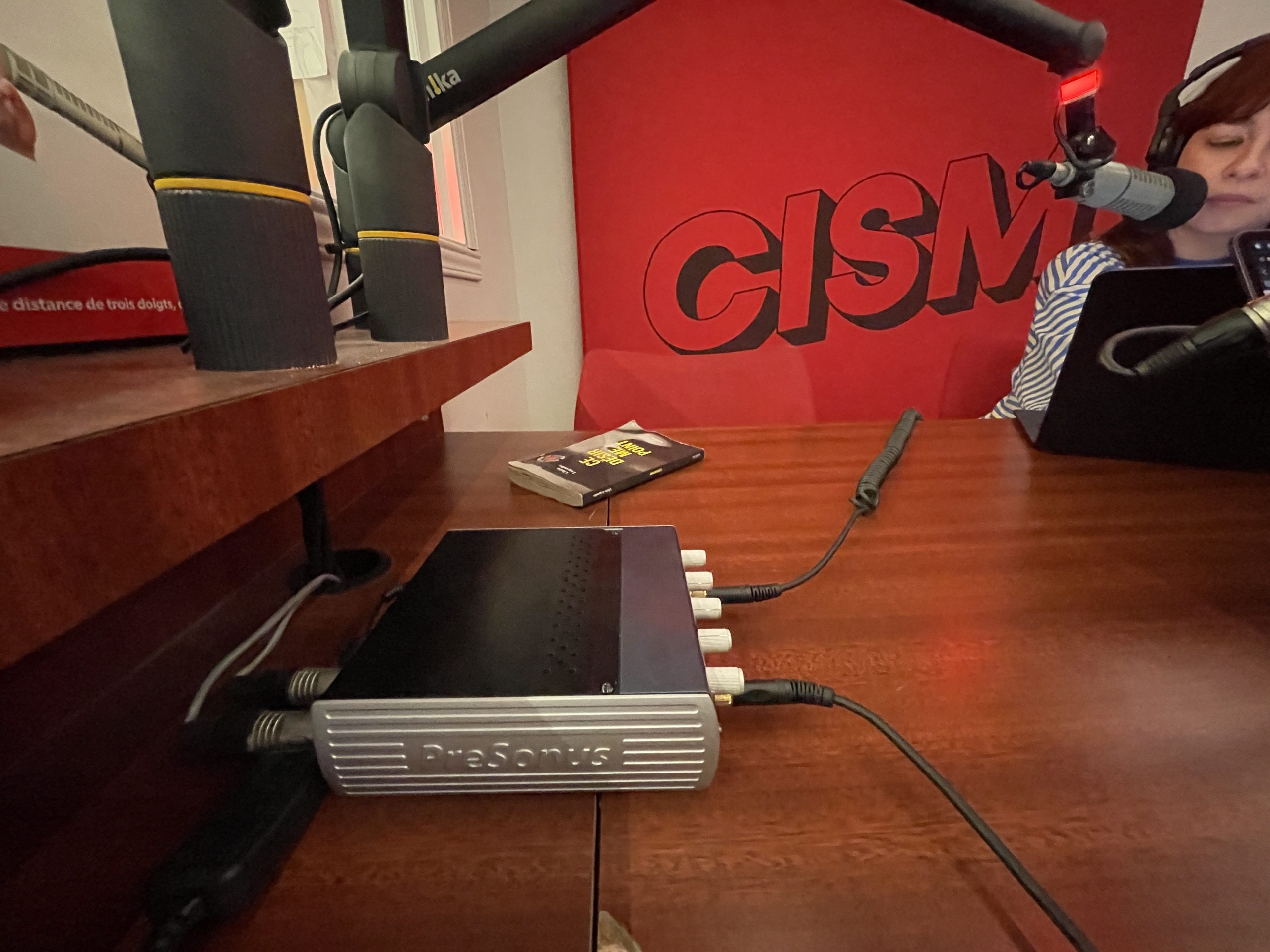 Dans l'émission de vendredi, Noé Klein a discuté des applications de rencontre. © Alexis Thériault